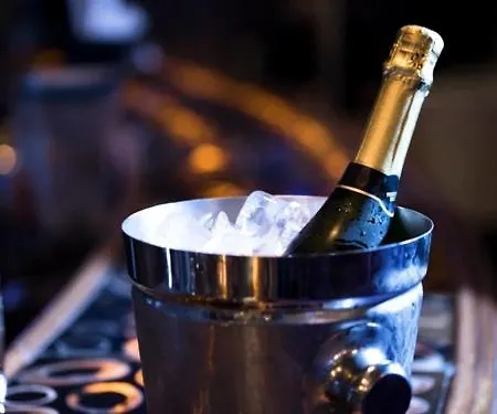 Afi Discret Jacuzzi Apartment